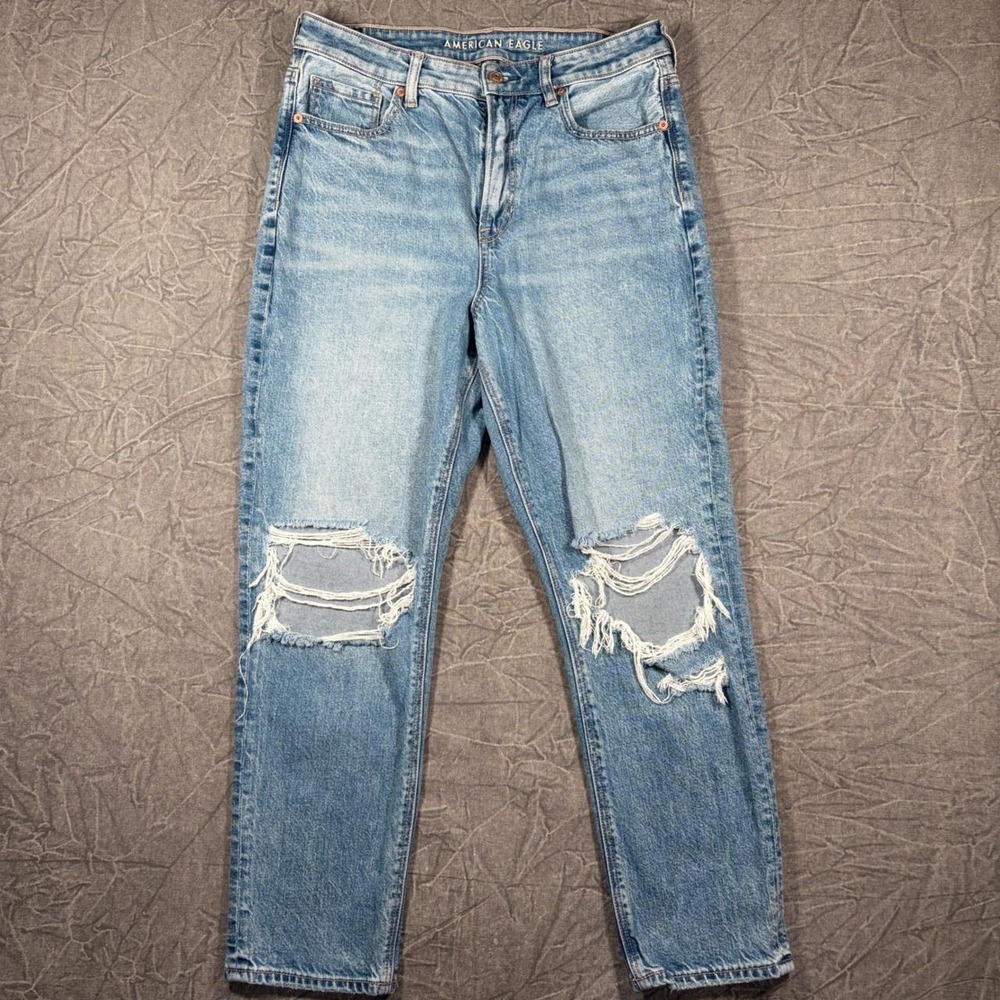 AE Strigid High Waisted Straight Distressed Jeans Light Wash Size 10S